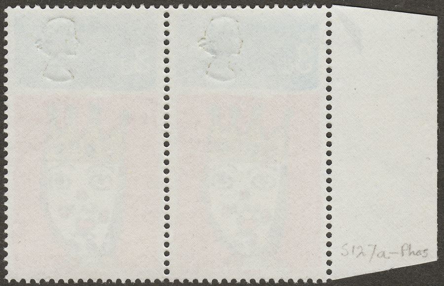 QEII 1966 Christmas 3d Phosphor Pair with Missing T Variety SG713pc cat £45
