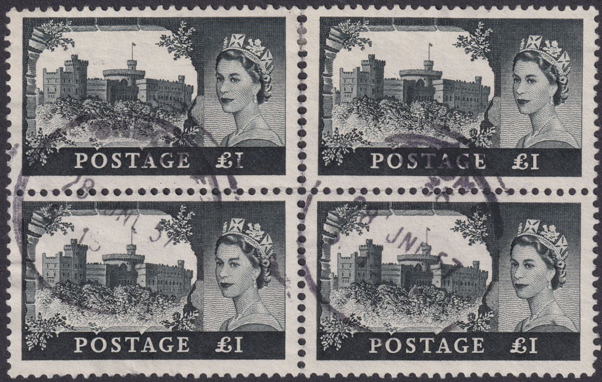QEII 1955 Windsor Castle £1 Waterlow Printing Block of 4 Used SG539 cat £140