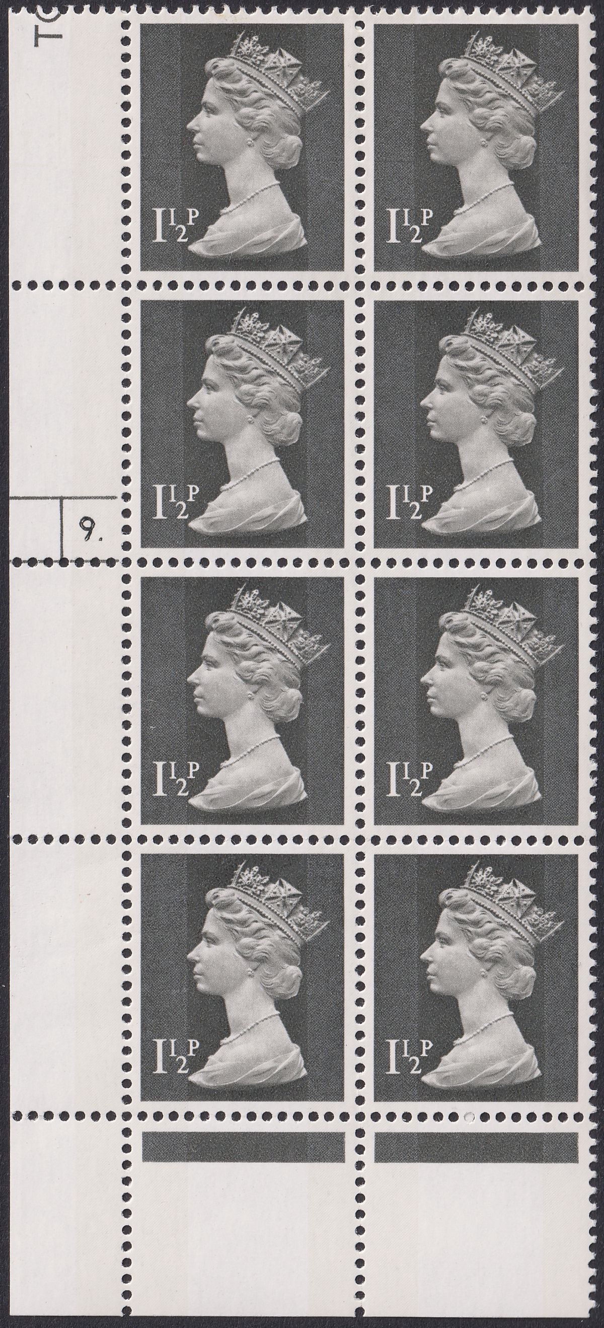 QEII 1974 Machin 1½p Cyl 9 Phosphor 17 Displaced +35mm Block of 10 UM Mint c£50