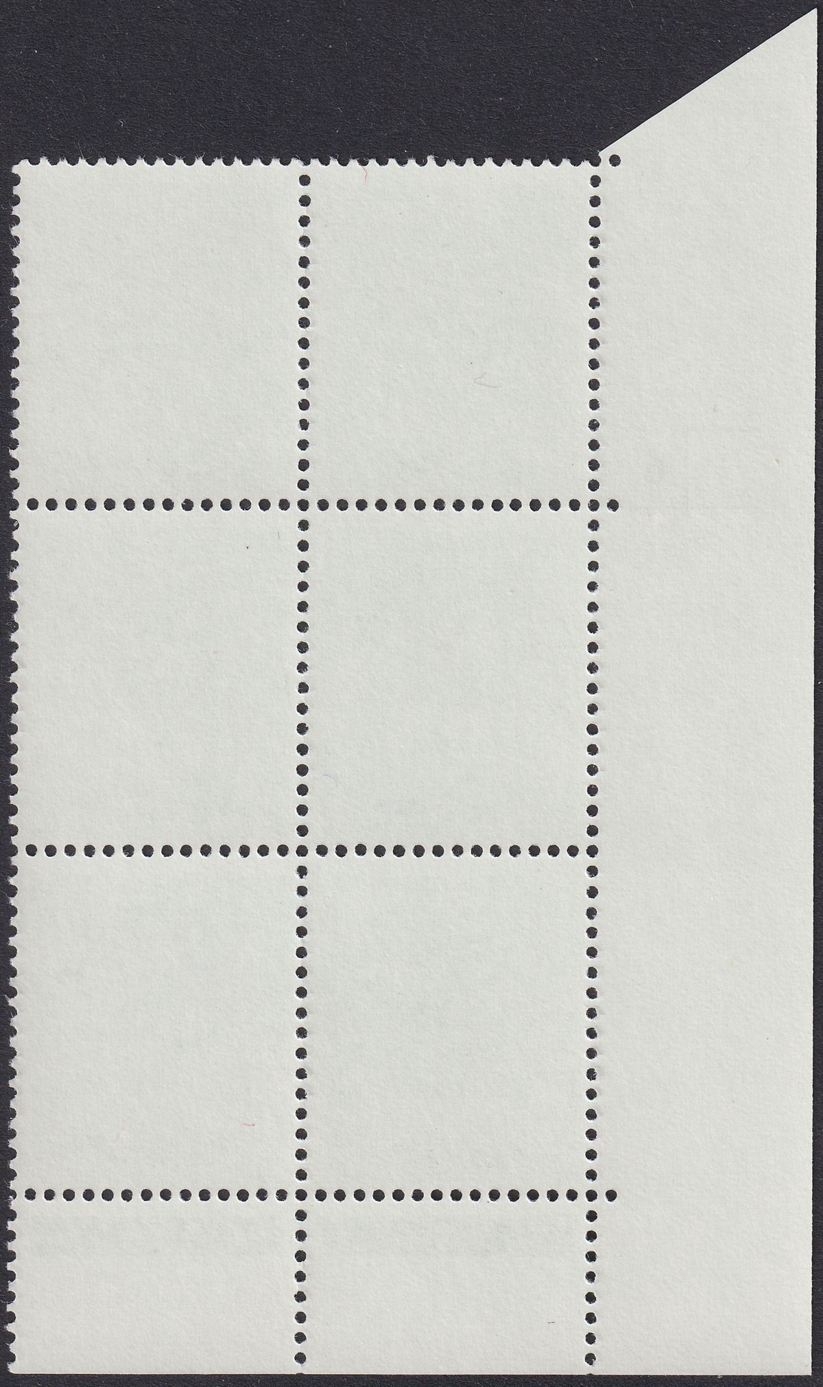 QEII 1981 Machin 14p Grey-Blue No Dot Cylinder 6 Block of 6 Mint U225 cat £75