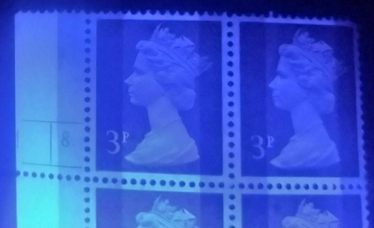 QEII 1982 Machin 3p Dot Cylinder 8 Phosphor 1 FCP/GA Block Mint SG U104 sh corn