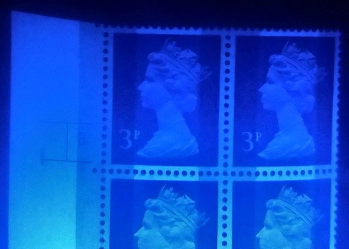 QEII 1982 Machin 3p No Dot Cylinder 8 Phosphor 1 FCP/GA Block Mint SG U104 c£27