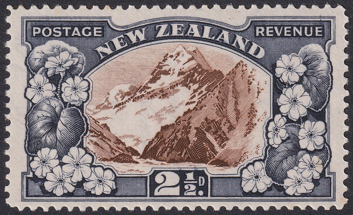 New Zealand 1936 KGV Mt Cook 2½d perf 14 wmk Inverted Mint SG581bw cat £65