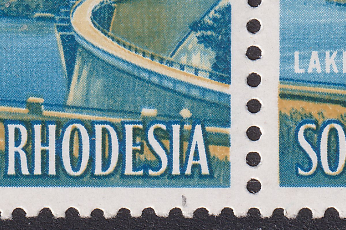Southern Rhodesia 1964 QEII Lake 2sh Pair Dot over IA Variety Mint SG101a c£22